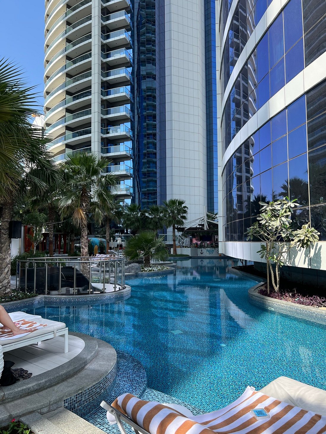 Paramount Hotel Dubai - Pool