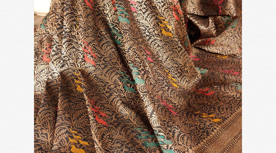 ANTIQUE ZARI BANARASI SAREE WITH FIGUE MOTIFS