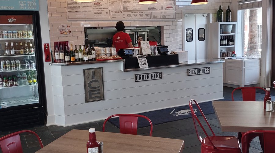 Lil' Buffalo Grille