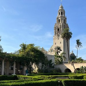 are dogs allowed at balboa park and in the museums