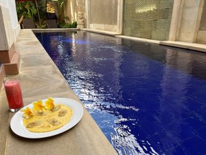 Kolam Renang & Pantai