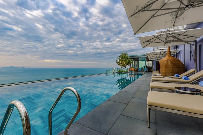 Le Sands Oceanfront Danang Hotel Pool: Pictures & Reviews - Tripadvisor