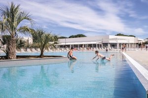 Piscine et plage