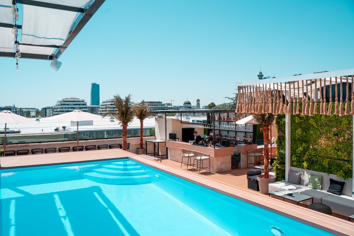 Skyfall - Rooftop Pool & Lounge, Белград: лучшие советы перед посещением -  Tripadvisor