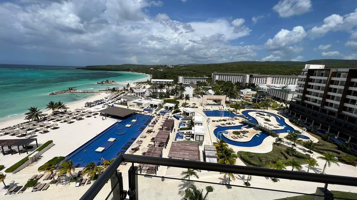 ROYALTON BLUE WATERS MONTEGO BAY, AN AUTOGRAPH COLLECTION ALL-INCLUSIVE ...