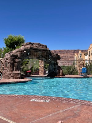 HOLIDAY INN EXPRESS & SUITES MOAB, AN IHG HOTEL $189 ($̶2̶8̶5̶ ...