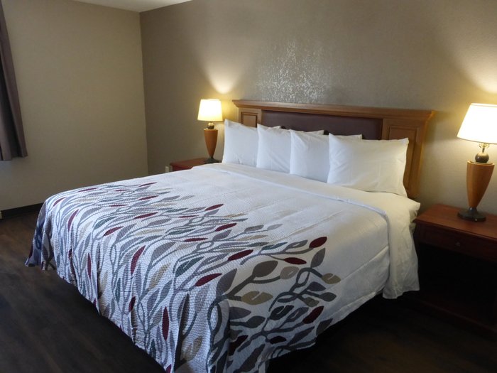 RED ROOF INN NEW STANTON - Updated 2022 Prices & Hotel Reviews (PA)