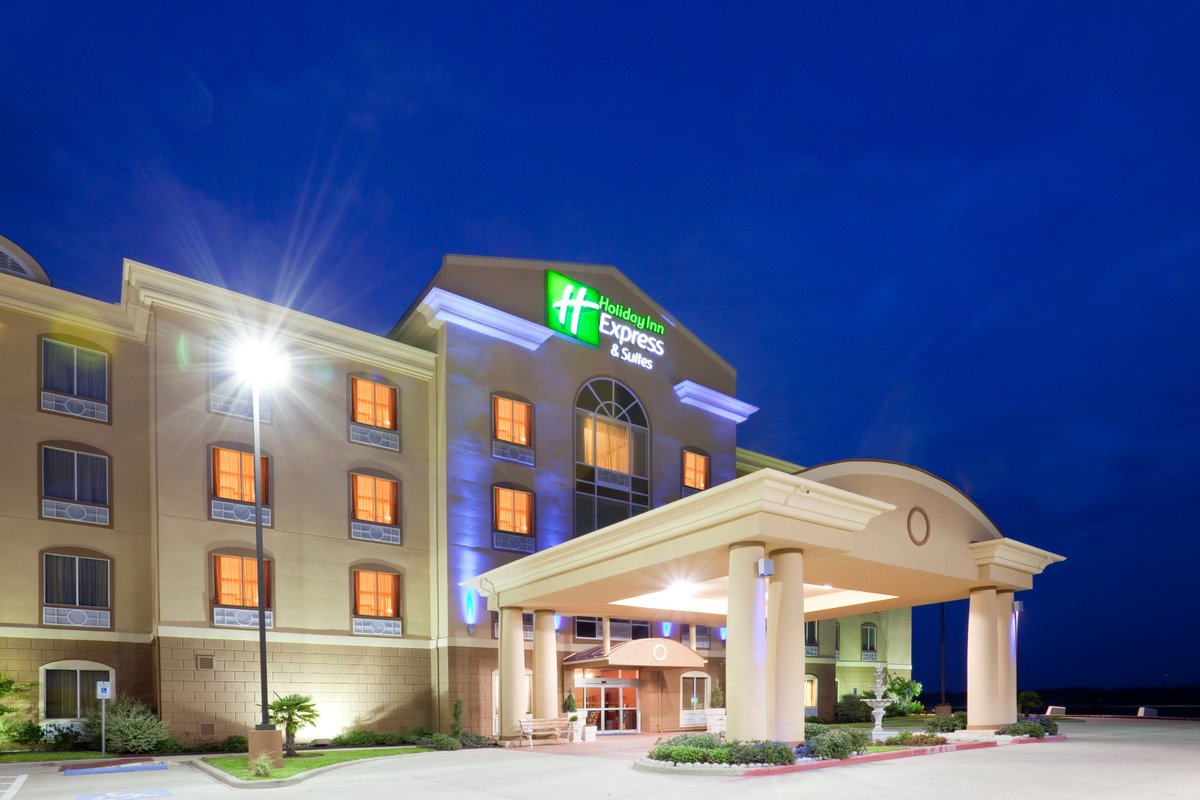 HOLIDAY INN EXPRESS & SUITES TERRELL, AN IHG HOTEL 96 (̶1̶1̶4̶