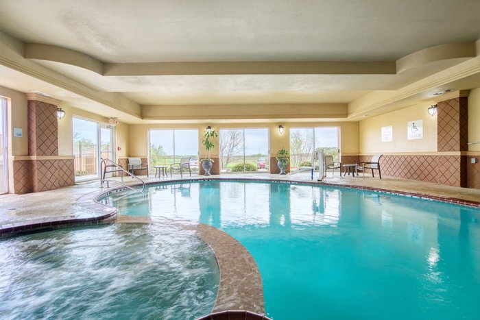 Holiday Inn Express & Suites Terrell, an IHG Hotel Pool Pictures ...