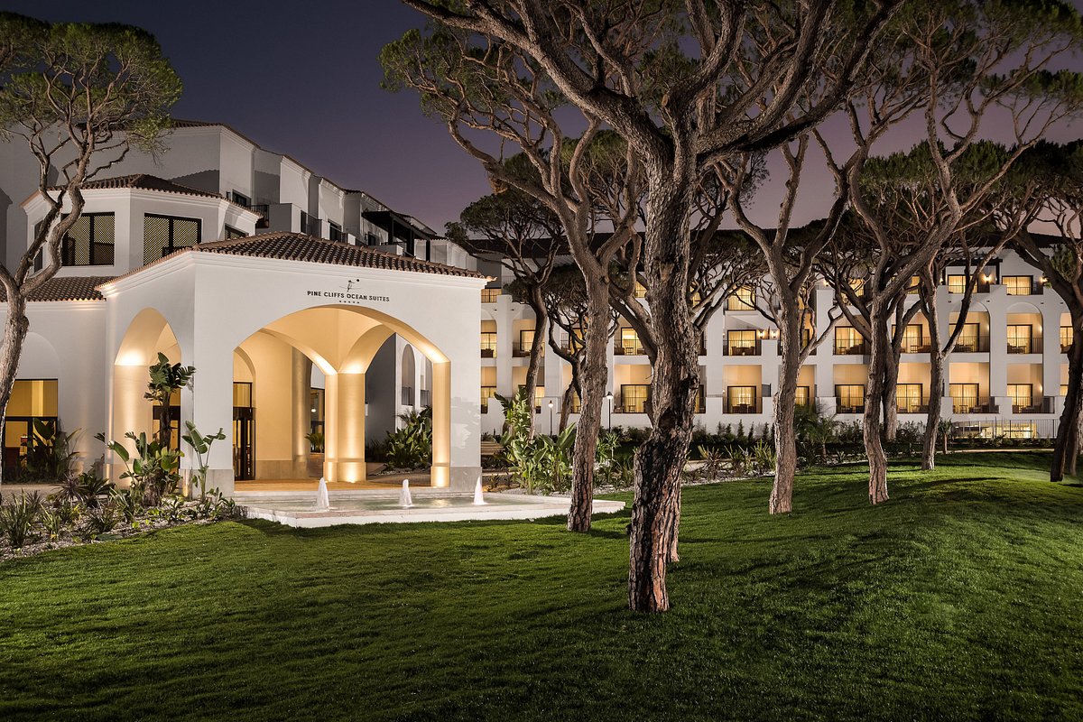 Pine Cliffs Ocean Suites, A Luxury Collection Resort &amp; Spa, hotel em Albufeira