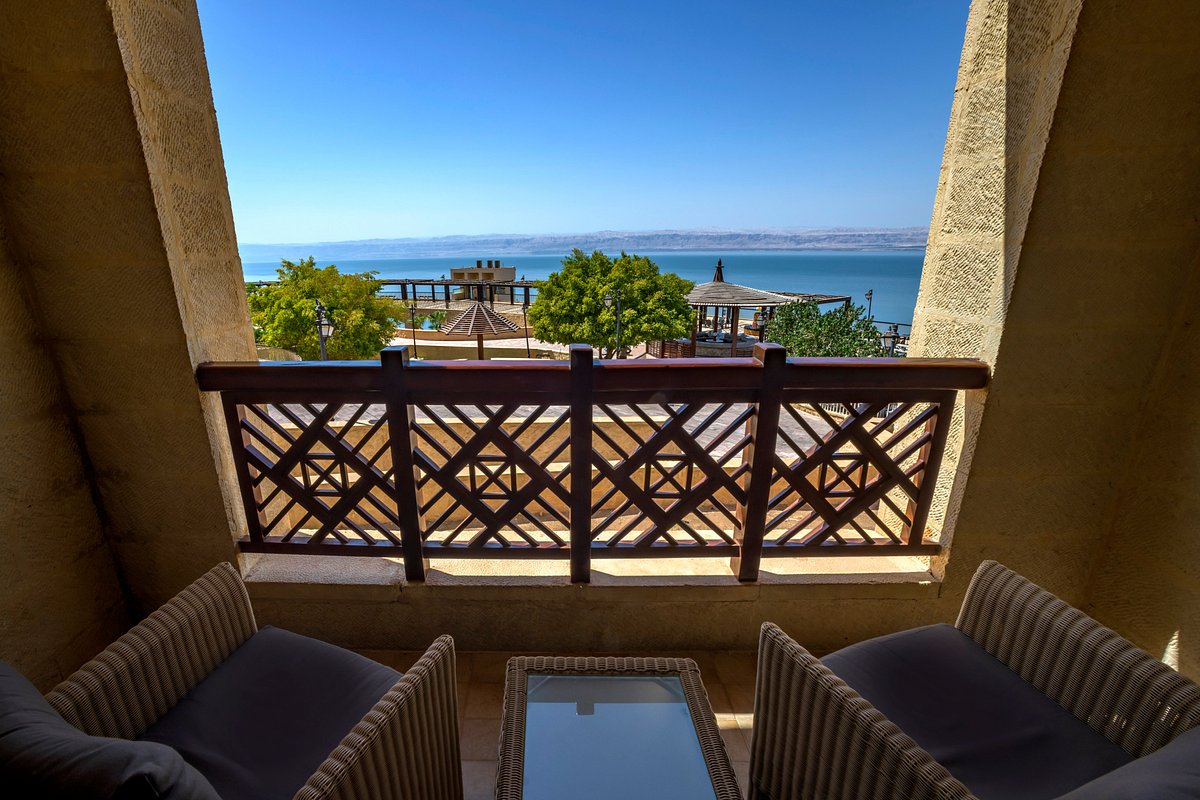 ‪Crowne Plaza Jordan Dead Sea Resort &amp; Spa, hotel in עין בוקק‬