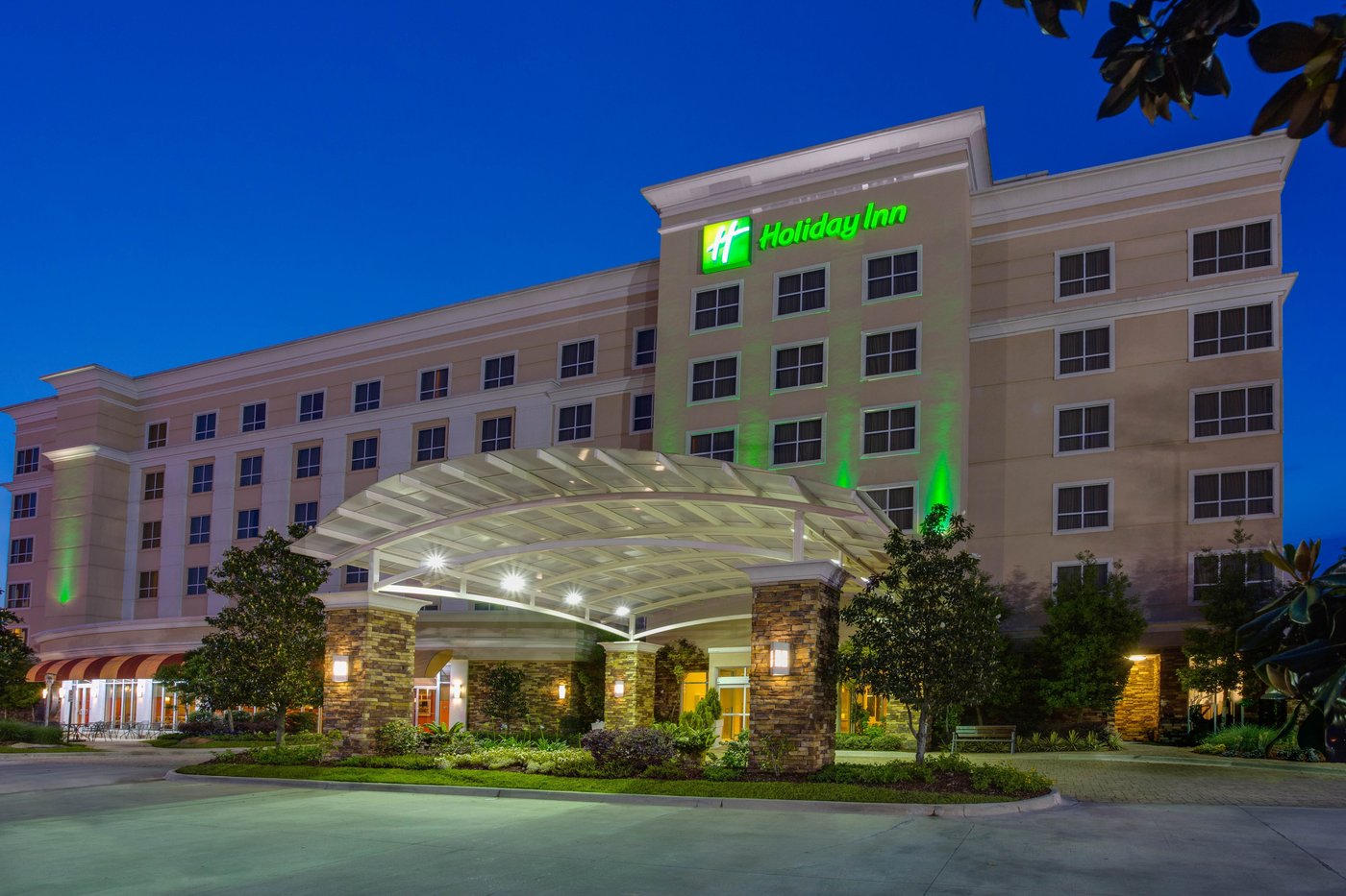 HOLIDAY INN BATON ROUGE COLLEGE DRIVE I-10, AN IHG HOTEL $105 ($̶2̶2̶6̶ ...