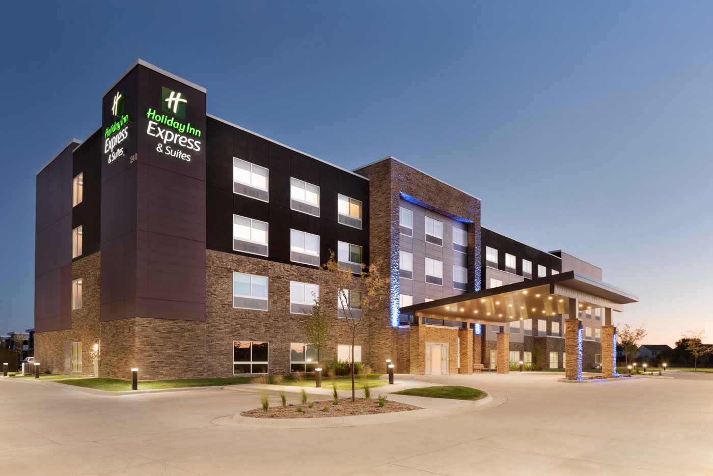 HOLIDAY INN EXPRESS & SUITES WEST DES MOINES - JORDAN WEST, AN IHG ...