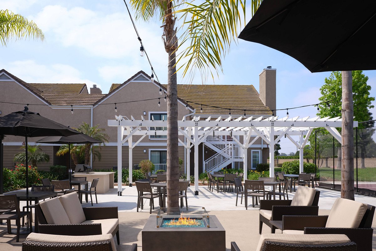 ‪Residence Inn by Marriott Costa Mesa Newport Beach‬، فندق في ‪Costa Mesa‬