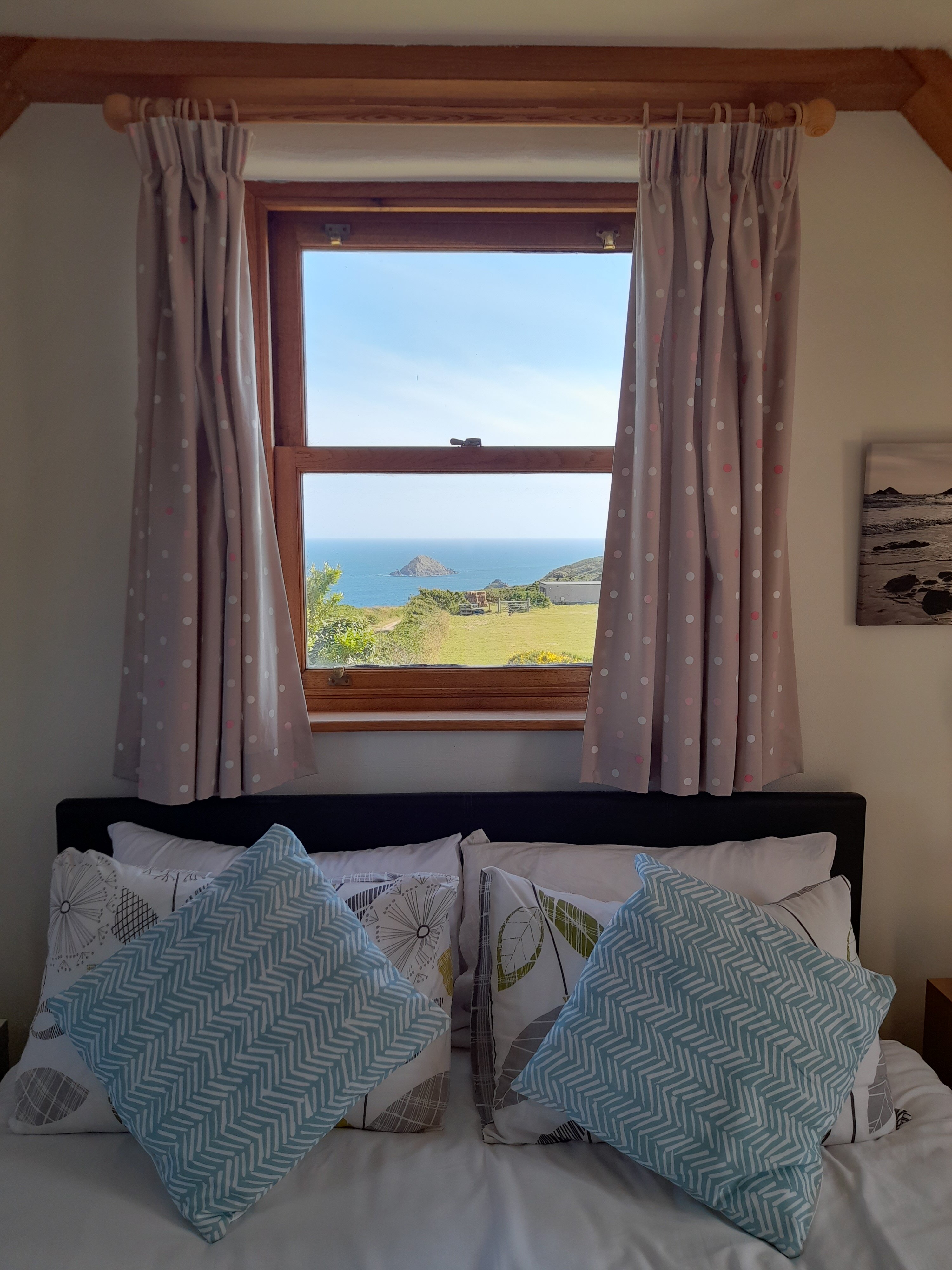 THE OLD FORGE B&B - Prices & Reviews (Sark, Channel Islands)