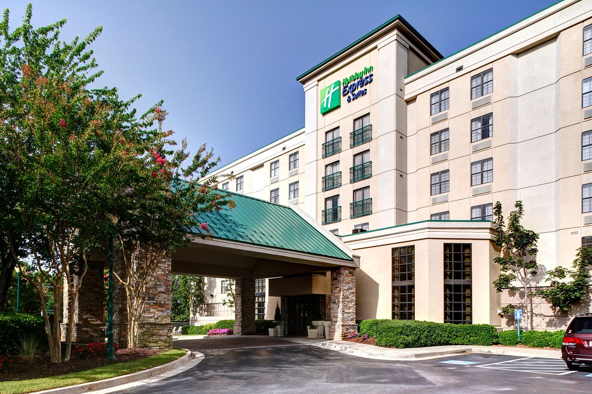 位于亚特兰大的Holiday Inn Express &amp; Suites Atlanta Buckhead, an IHG Hotel
