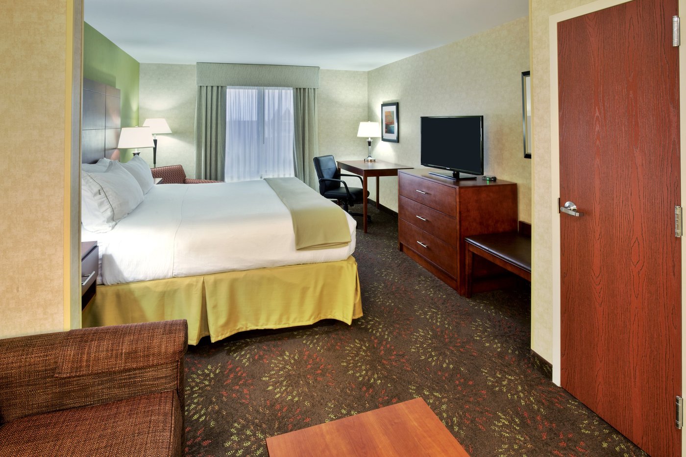 HOLIDAY INN EXPRESS & SUITES FRANKENMUTH, AN IHG HOTEL $119 ($̶1̶5̶2̶ ...