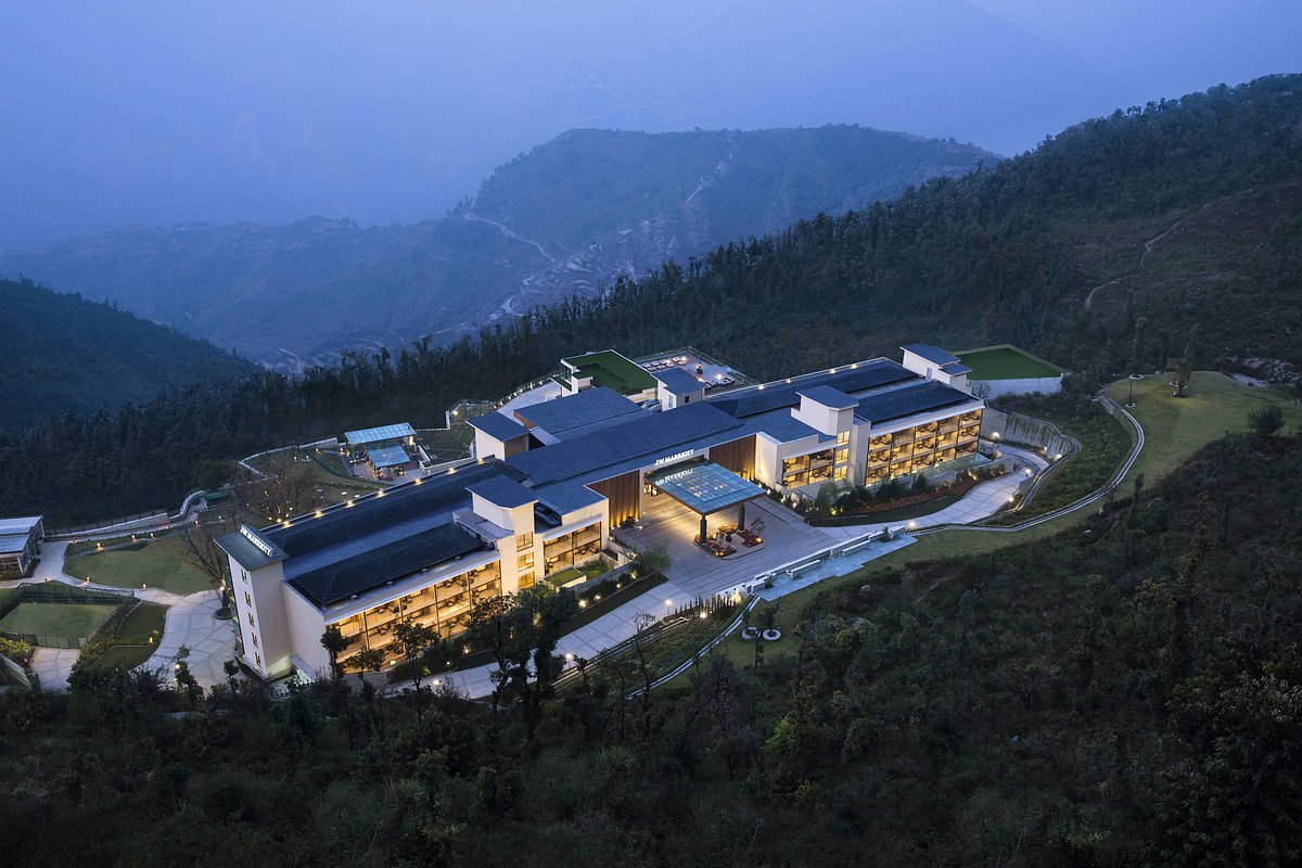 JW Marriott Mussoorie Walnut Grove Resort &amp; Spa, hotel in Uttarakhand