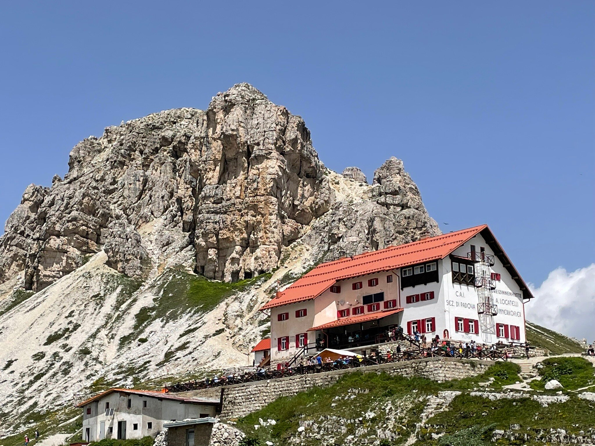 DREIZINNENHUTTE, RIFUGIO ANTONIO LOCATELLI Pensione (Sesto, Alto Adige ...