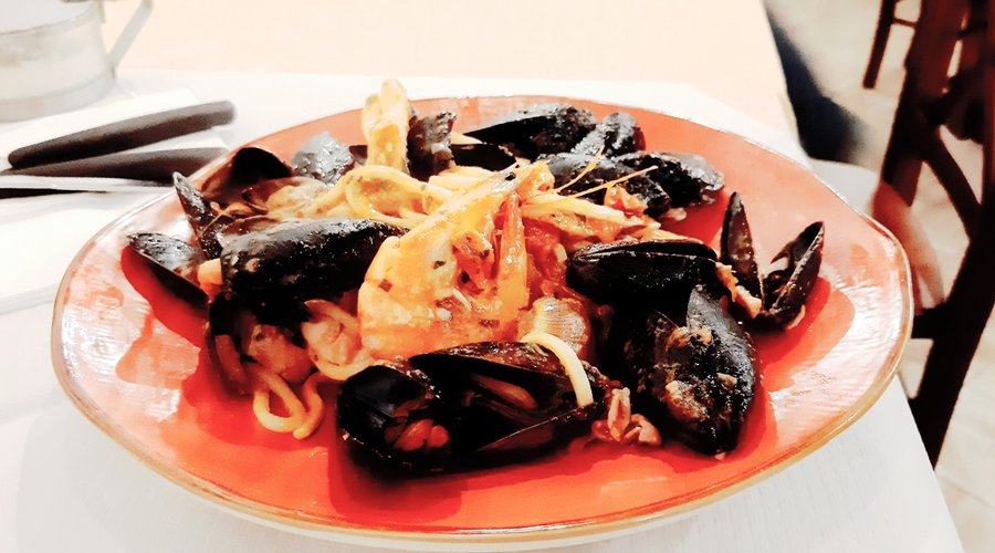 TROCCOLI AI FRUTTI DI MARE O DISPONIBILI ANCHE TROCCOLI ALLE COZZE