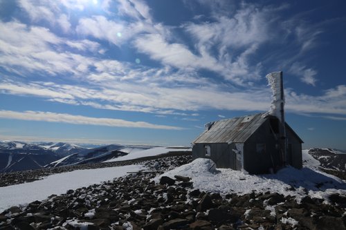 Svalbard Kayleigh Jones review images