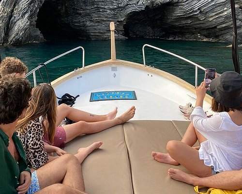 boat tours in genoa