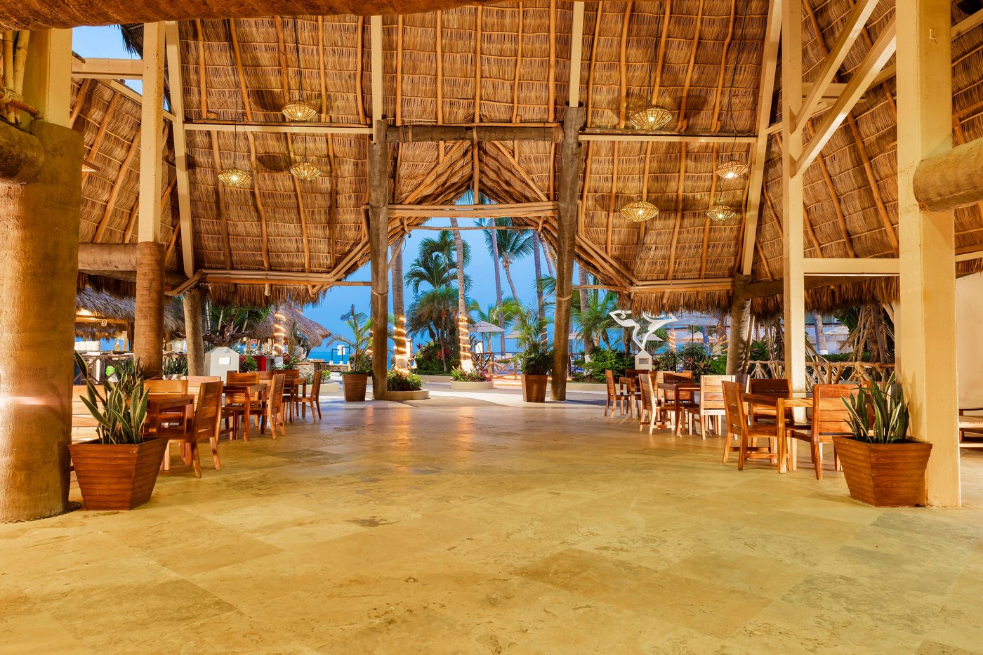LAS PALMAS BY THE SEA $105 ($̶1̶9̶1̶) - Updated 2023 Prices & Resort ...