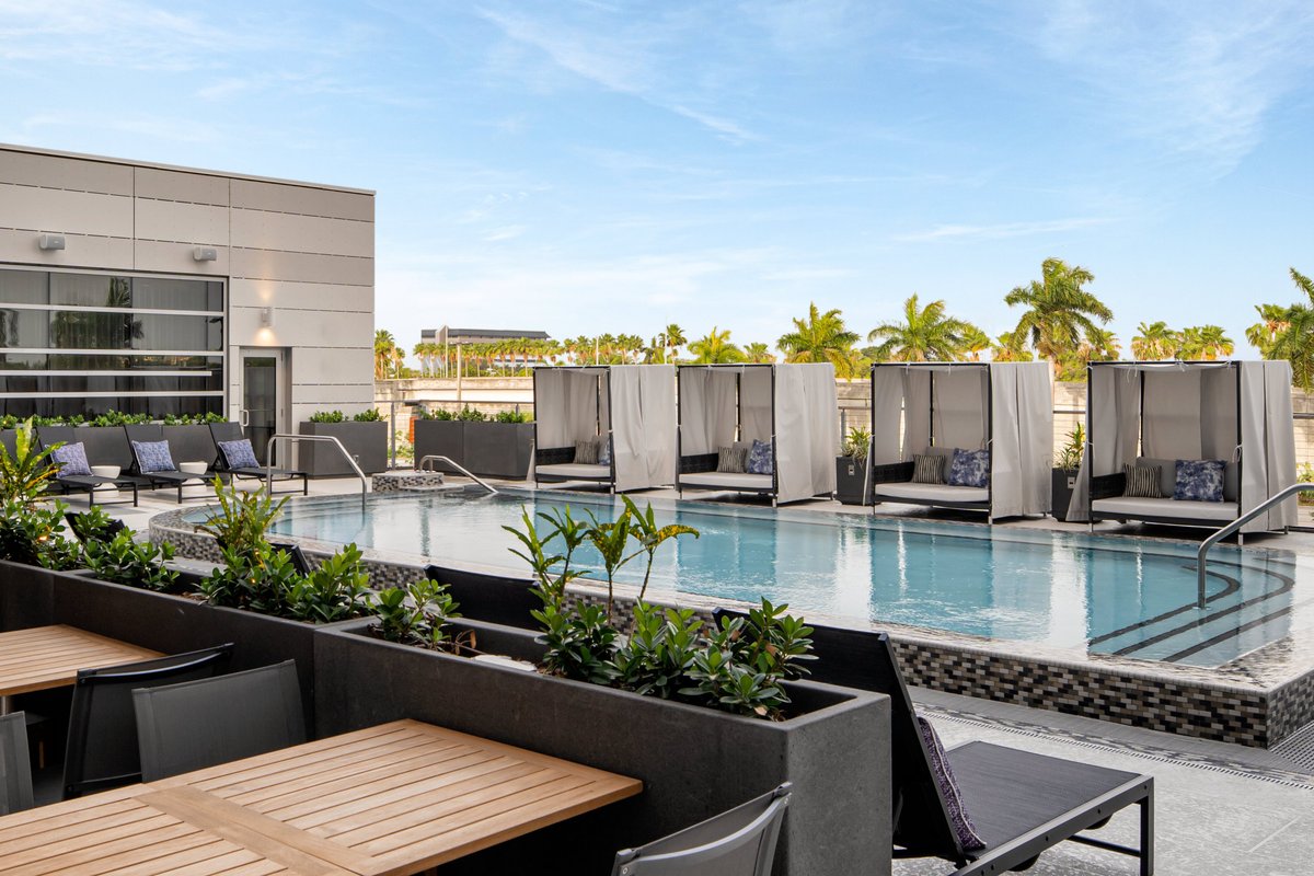 AC Hotel by Marriott Miami Dadeland Pool: Pictures & Reviews - Tripadvisor