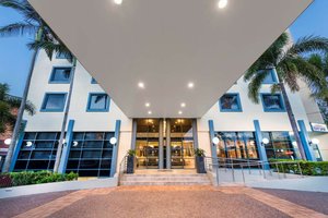 Hotel Diana in Brisbane, image may contain: Condo, City, Hotel, Urban