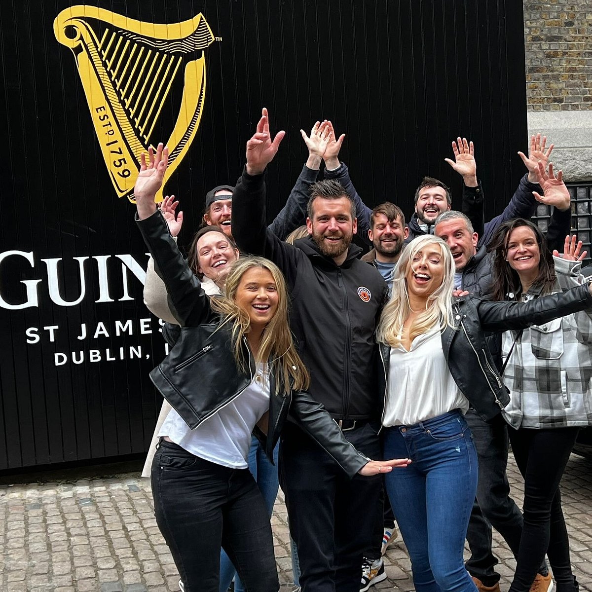 How to Pour the Perfect Guinness Pint - Brendan Vacations