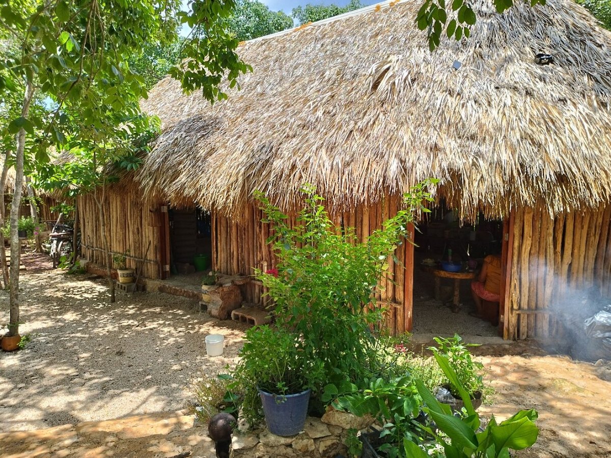 ALDEA XBATUN. Mayan Cooking Class. by null