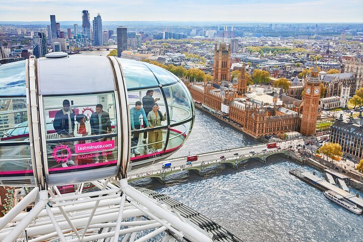 The London Eye, London. By night. - Kids Days Out Reviews