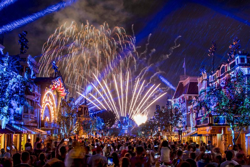 Disneyland's Nighttime Spectaculars Are Back for Summer 2022 - Tripadvisor