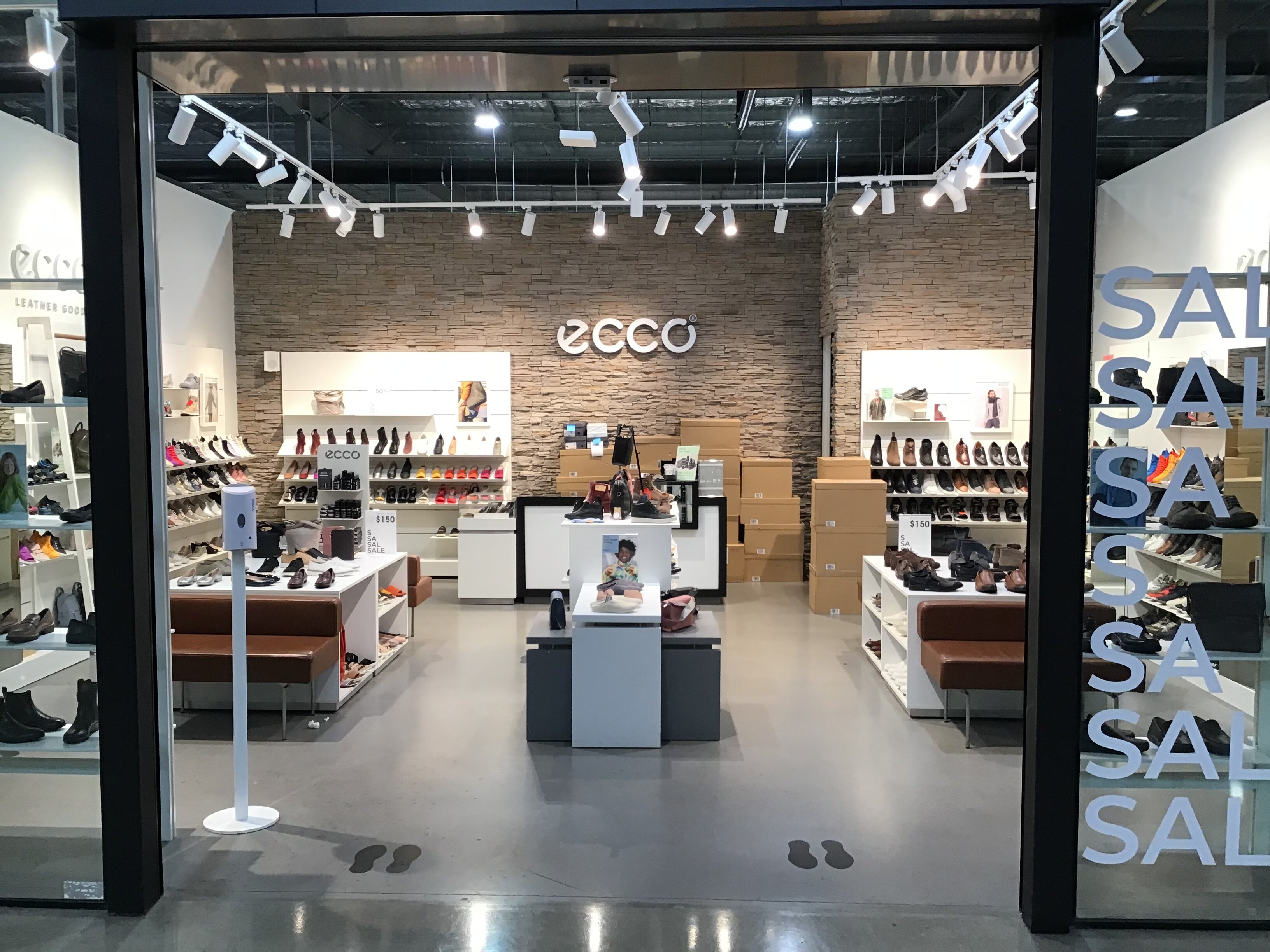 Ecco deals pacific centre