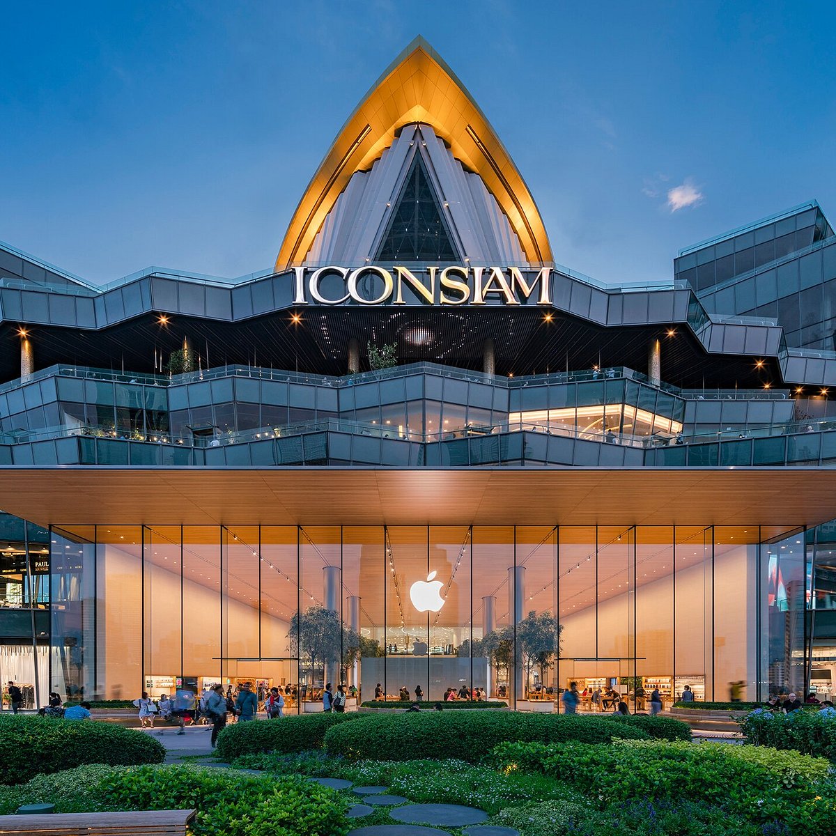The Icon Siam Mall In Klongsan At The Chao Phraya River In The