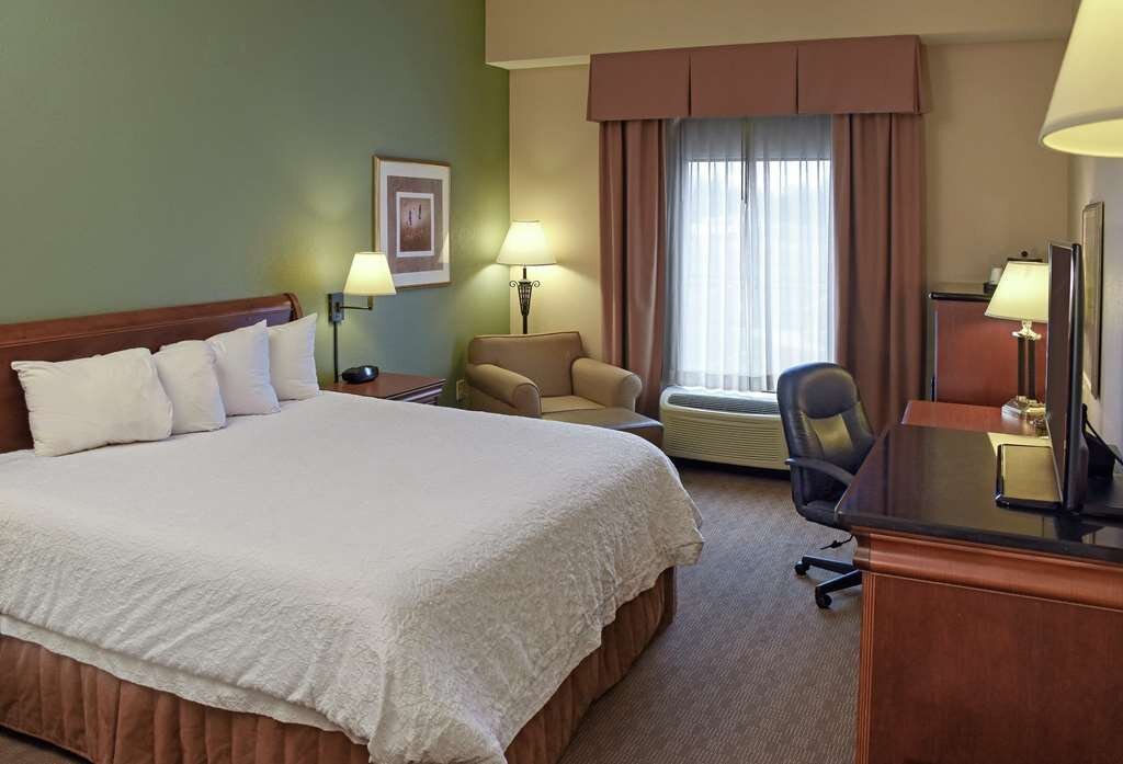 hotels in boardman ohio with jacuzzi rooms