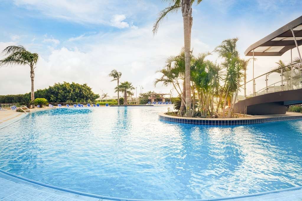 Radisson Blu Hotel, Alexandria Pool Pictures & Reviews - Tripadvisor