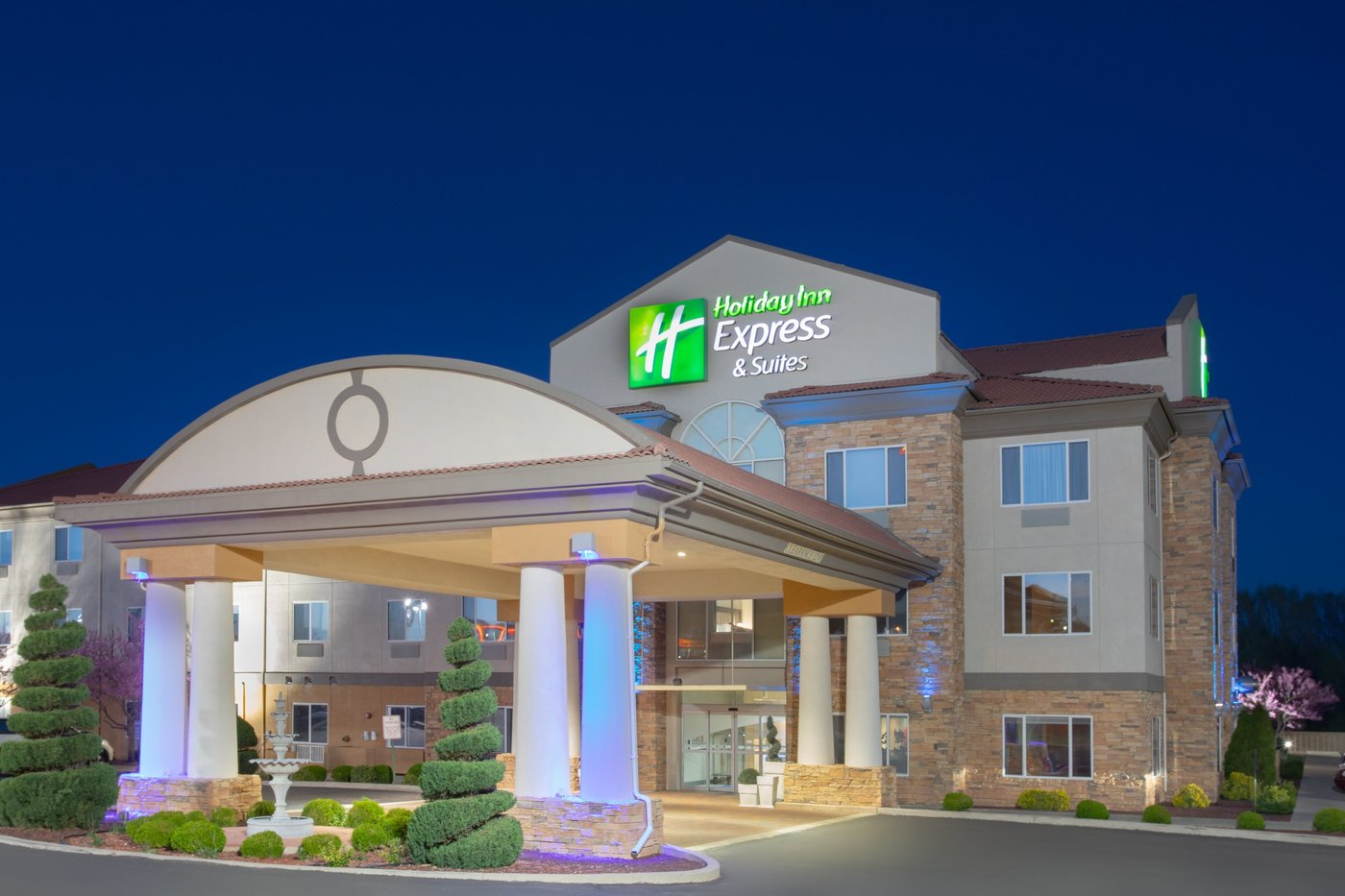 HOLIDAY INN EXPRESS & SUITES TUCUMCARI, AN IHG HOTEL $113 ($̶1̶8̶7̶ ...