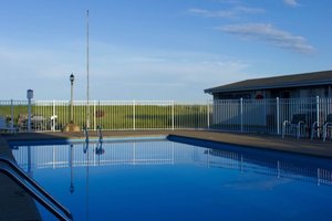 Pool & Beach
