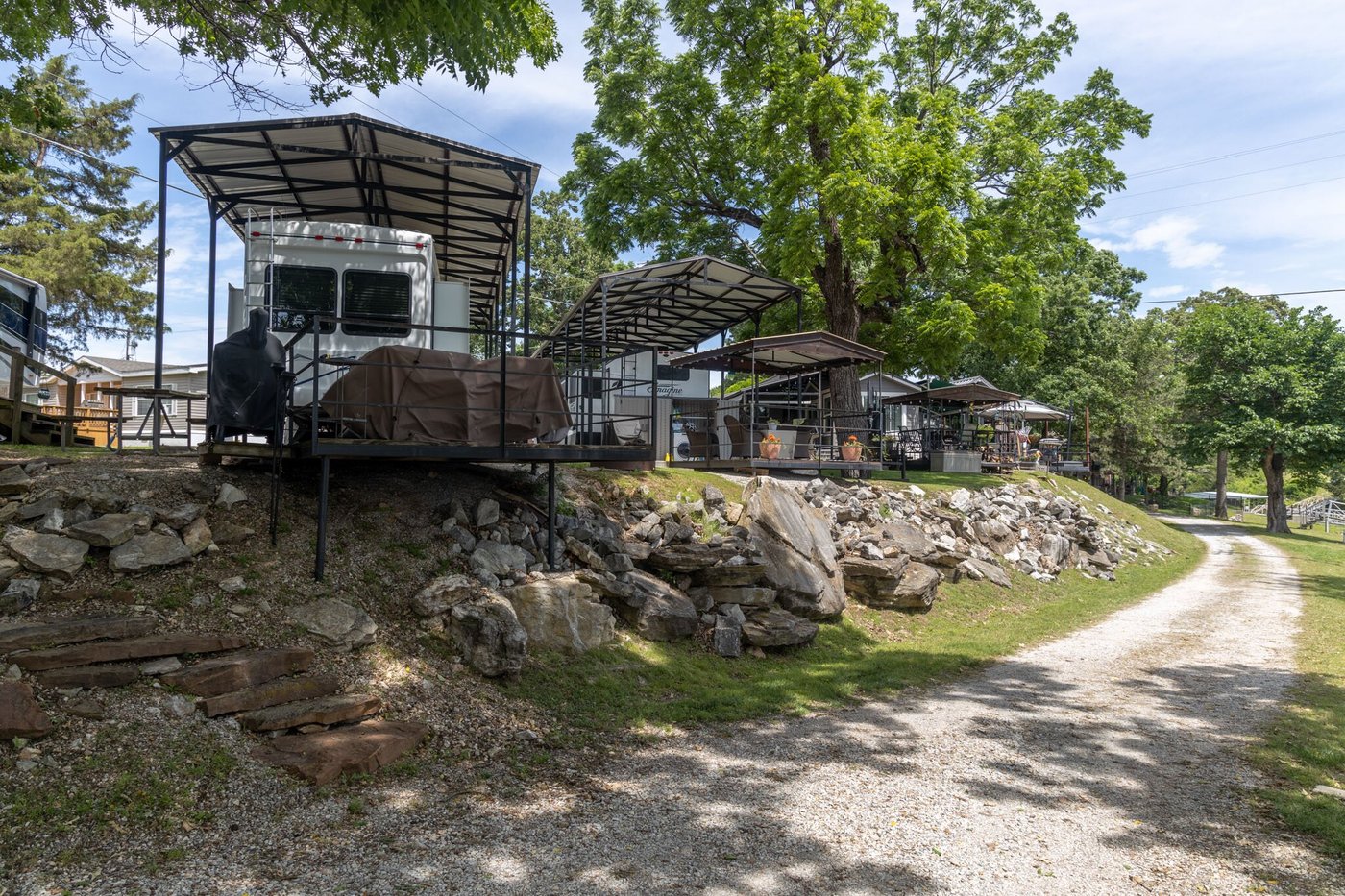 Water’s Edge RV & Cabin Resort (비니타) - 호텔 리뷰