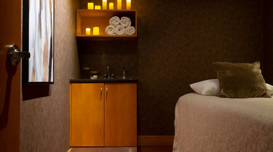 Couples treatment, spa packages and wide range of spa treatments and services will leave you feeling and looking your best.