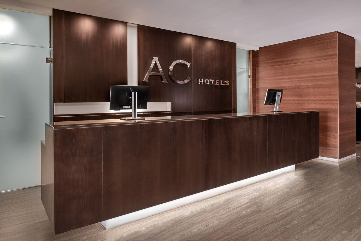 Ac Hotel Murcia, hotel en Murcia