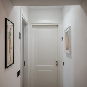 Situato a Cefalù, l'Incanto B&B Cefalù offre una vista sul proprio giardino e un salone in comune. A vostra disposizione anche servizi gratuiti quali la connessione WiFi e un parcheggio privato.  Le unità presentano aria condizionata, terrazza, TV a schermo piatto e bagno privato con bidet e asciugacapelli. In loco troverete un frigorifero, un minibar e un bollitore.
