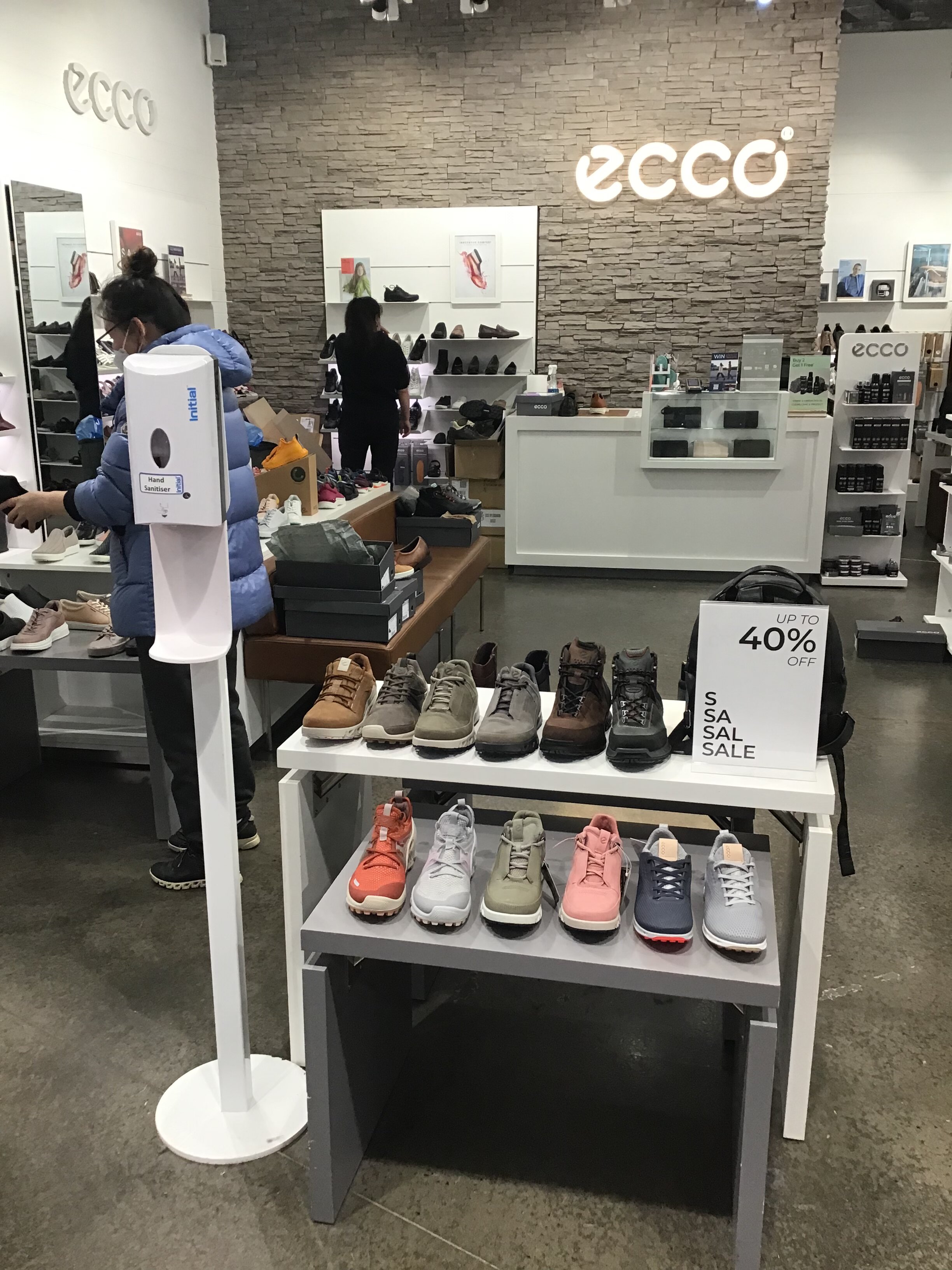 Ecco shoes deals dfo