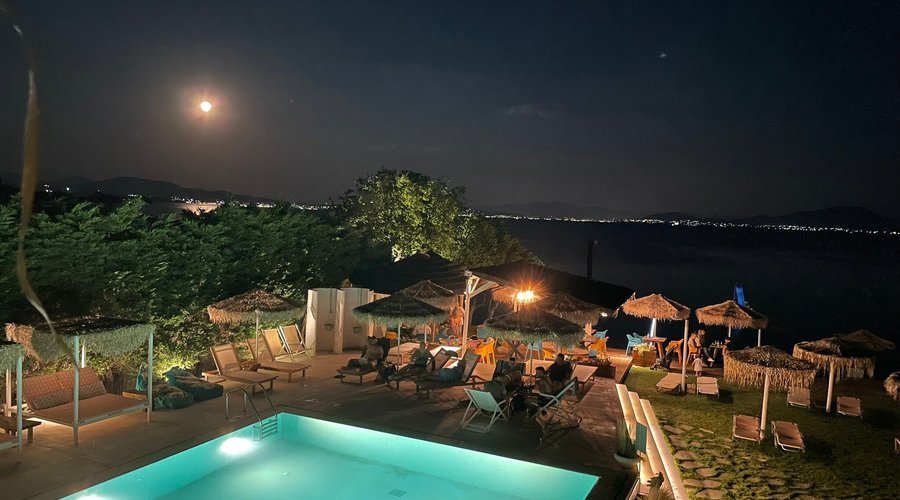 Tuz beach bar by the moonlight
