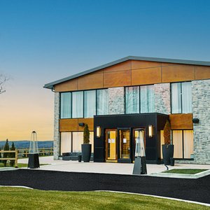 Mount Alverno Luxury Resorts