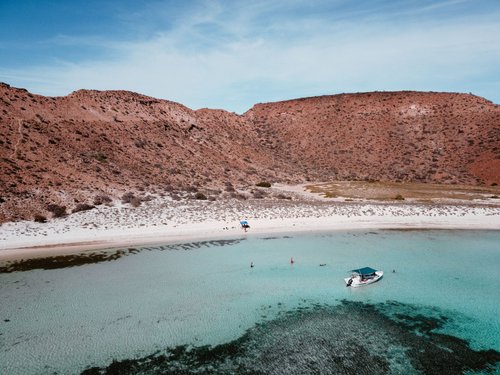 Baja California Sumner & Ali Hobart review images