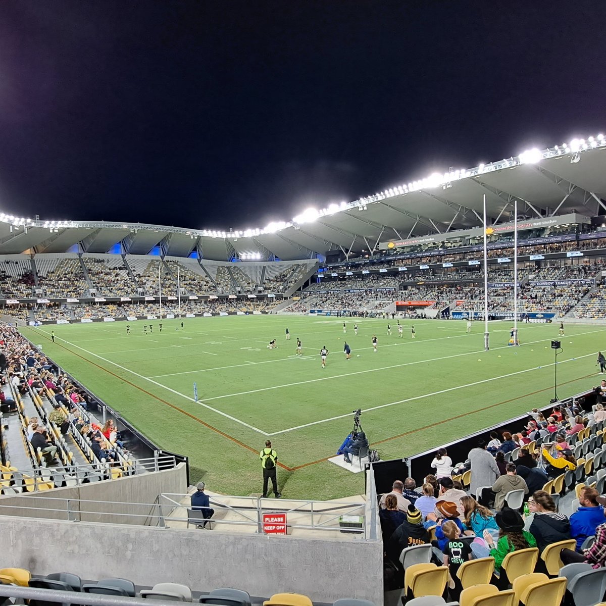 QUEENSLAND COUNTRY BANK STADIUM (Townsville) - All You Need to Know ...