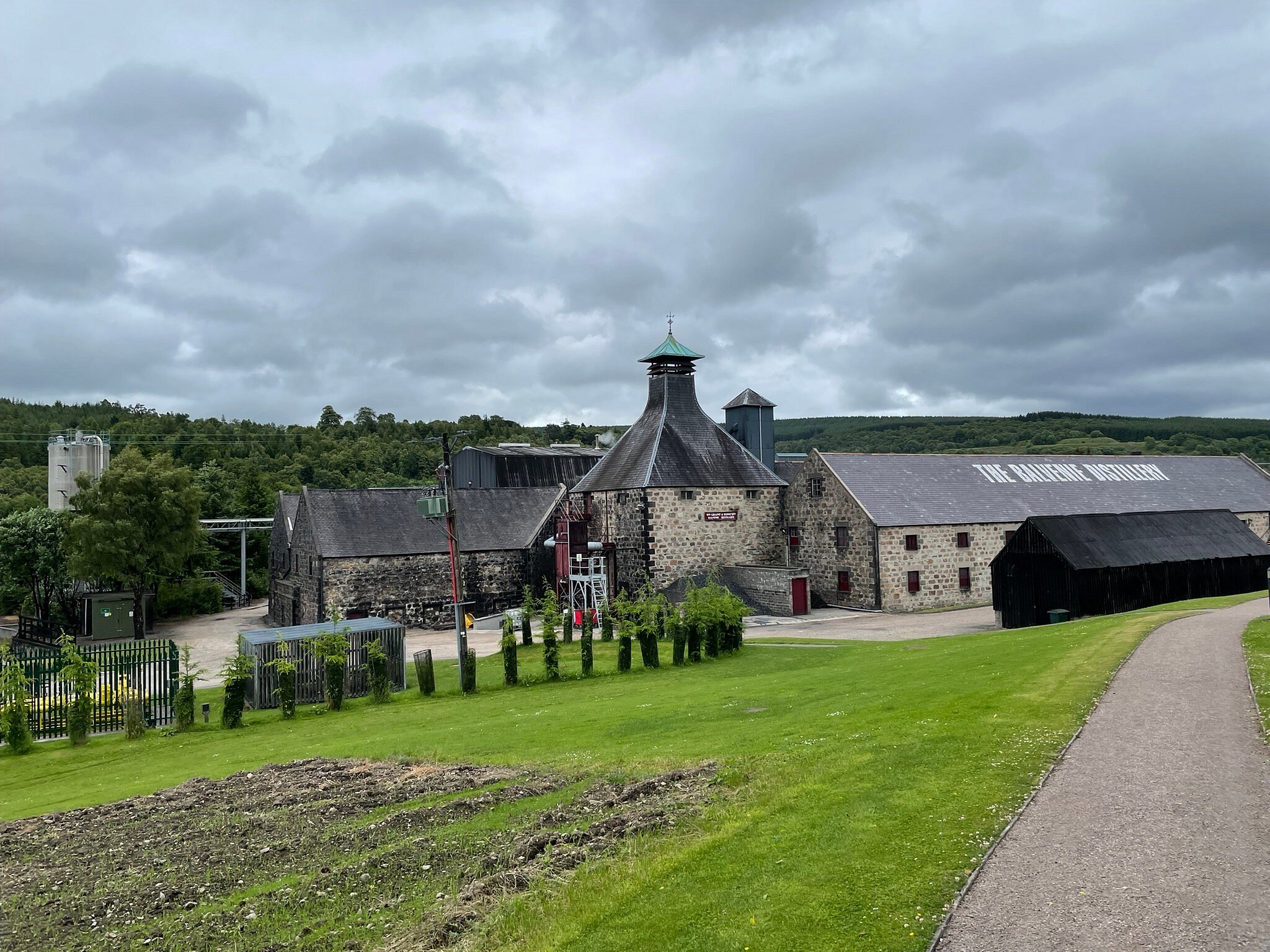 the balvenie distillery tours visitor carpark