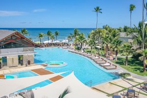 Piscina y playa